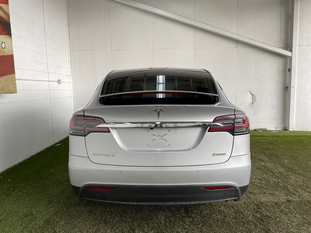 2016 Tesla Model X P90D photo 4