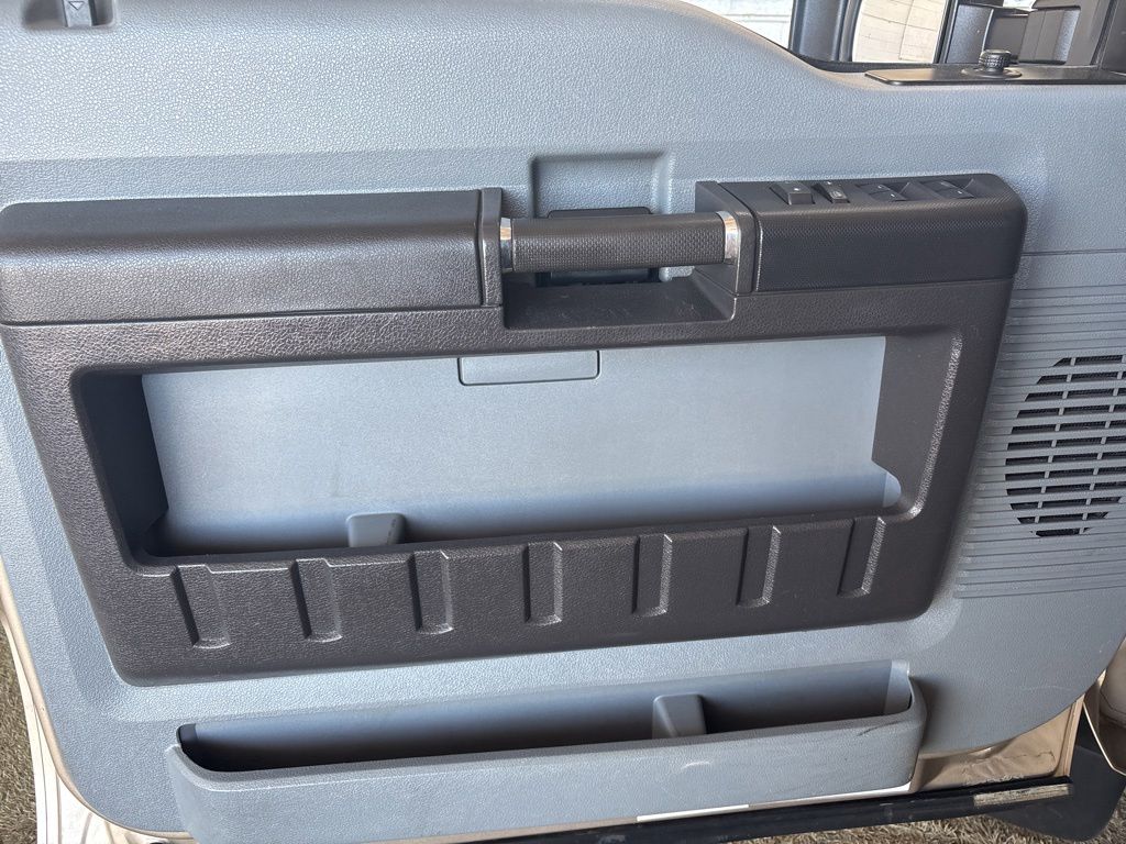 2012 Ford F-450 Super Duty Chassis Cab XL - Photo 7