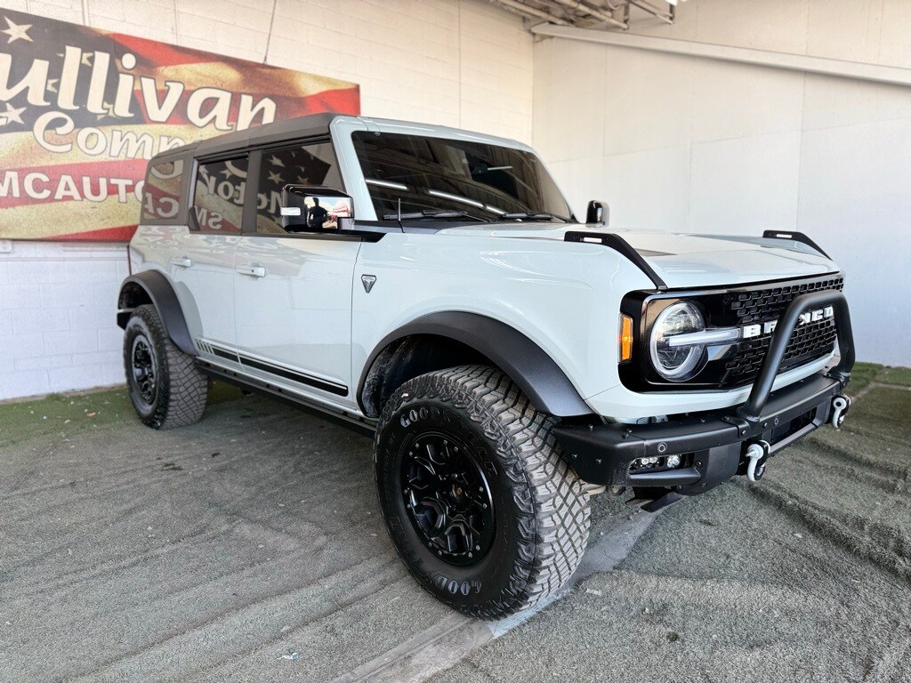 2021 Ford Bronco First Edition photo 3