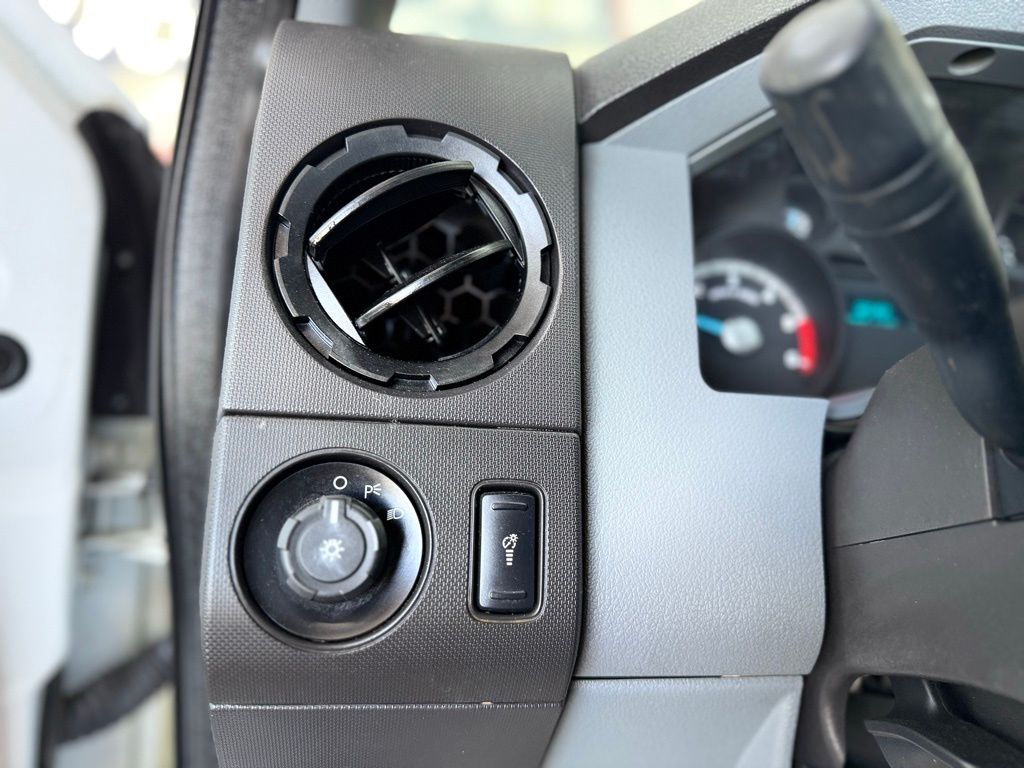 2015 Ford F-450 Super Duty Chassis Cab XL - Photo 22
