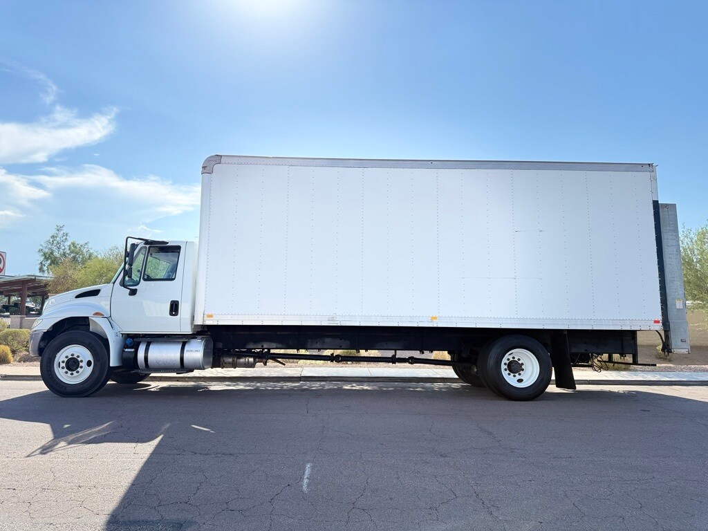 2019 International 4300 DuraStar 4300 photo 2