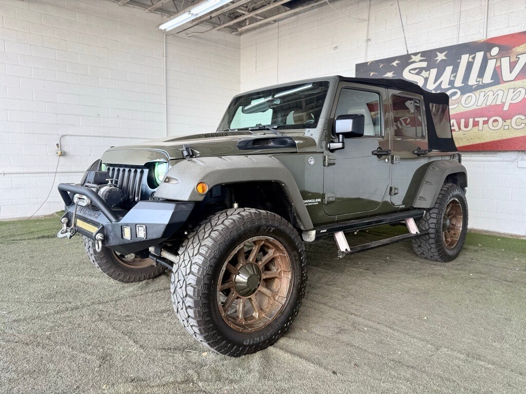 2015 Jeep Wrangler Unlimited Rubicon photo 3