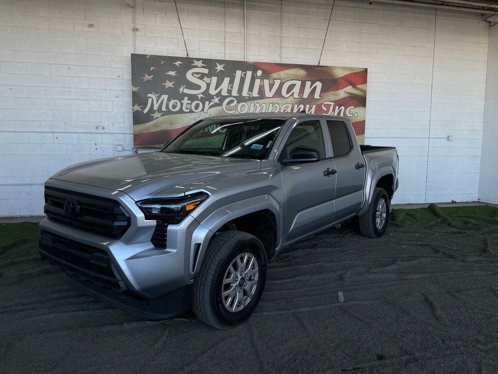 2025 Toyota Tacoma SR photo 3