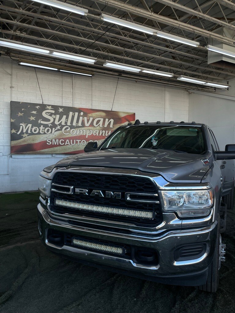 2020 Ram 3500 Tradesman photo 2