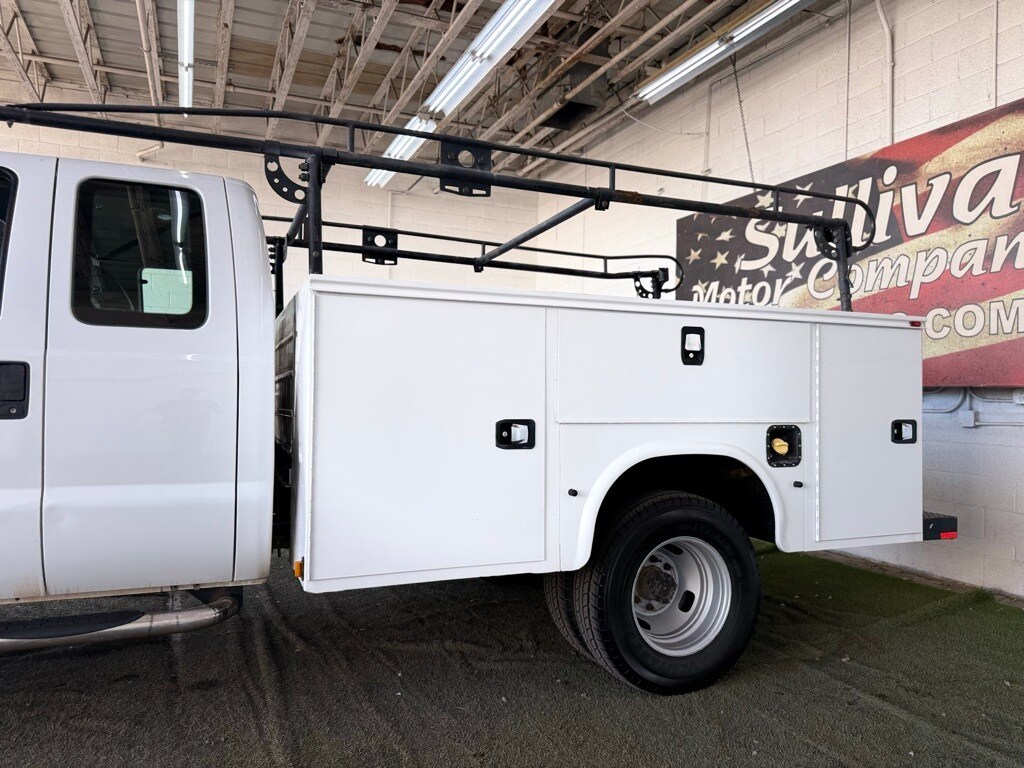 2016 Ford F-350 XL photo 2