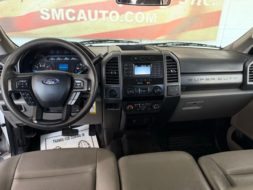 2020 Ford F-350 Super Duty Chassis Cab XL - Photo 33