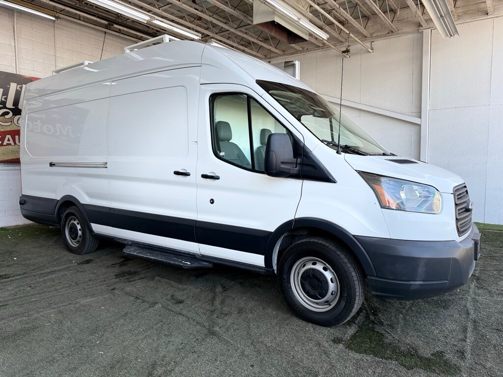 2018 Ford Transit photo 3