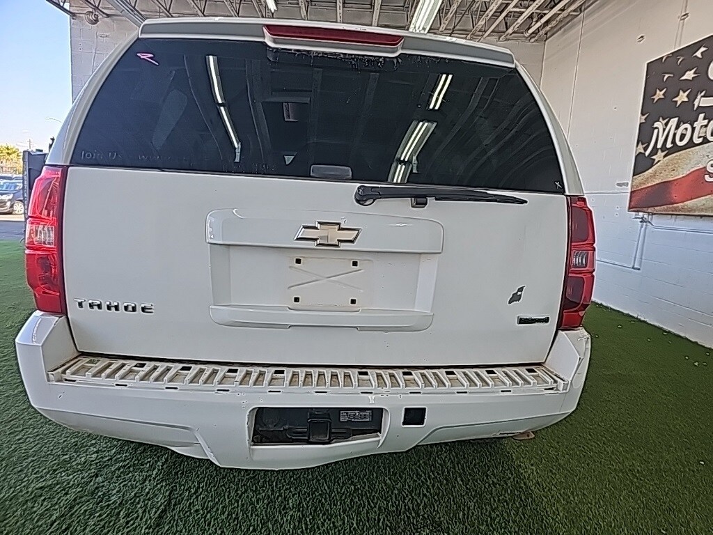 2010 Chevrolet Tahoe photo 4