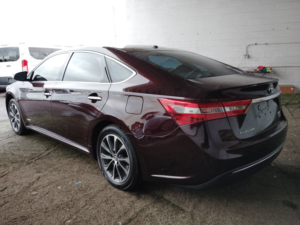 Used 2018 Toyota Avalon Hybrid XLE Premium Sedan