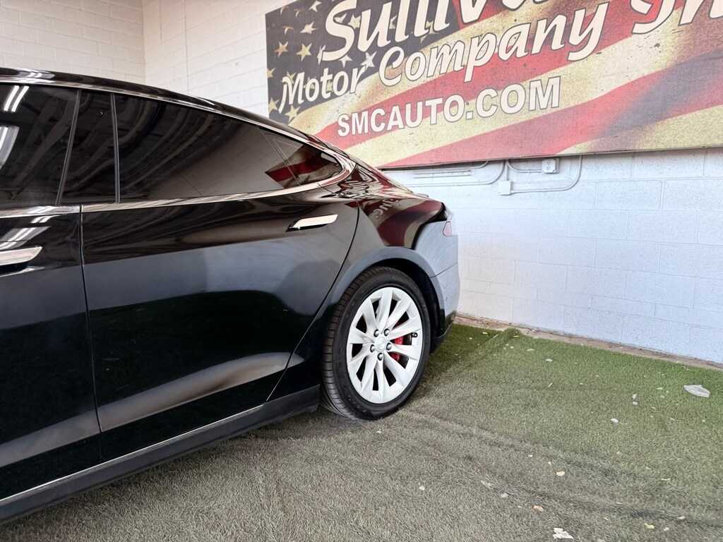 2014 Tesla Model S photo 2