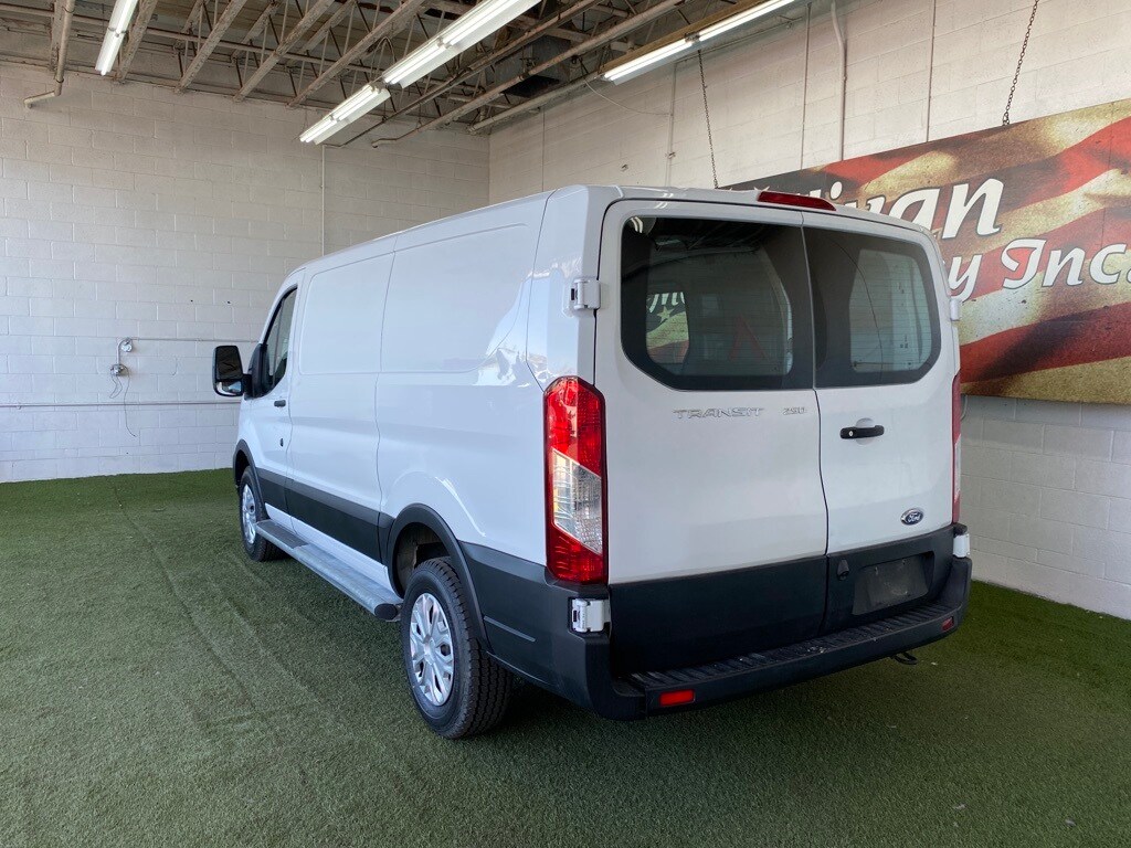 2021 Ford Transit photo 3