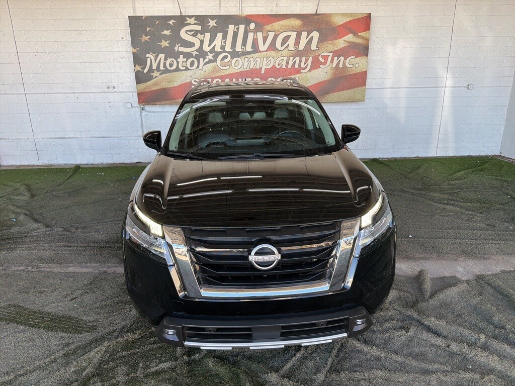 2022 Nissan Pathfinder SL photo 3