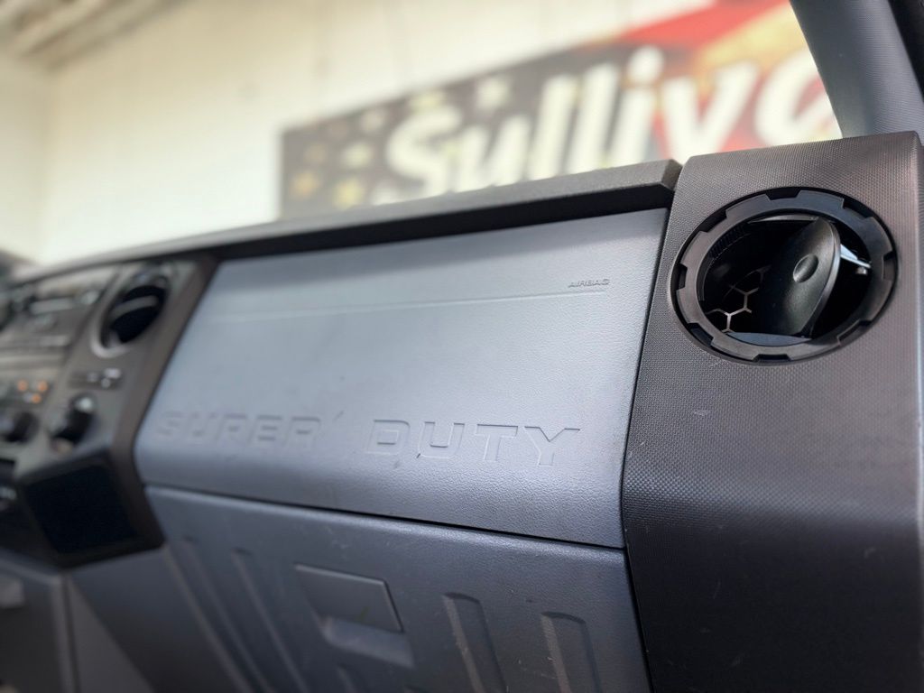 2015 Ford F-450 Super Duty Chassis Cab XL - Photo 37