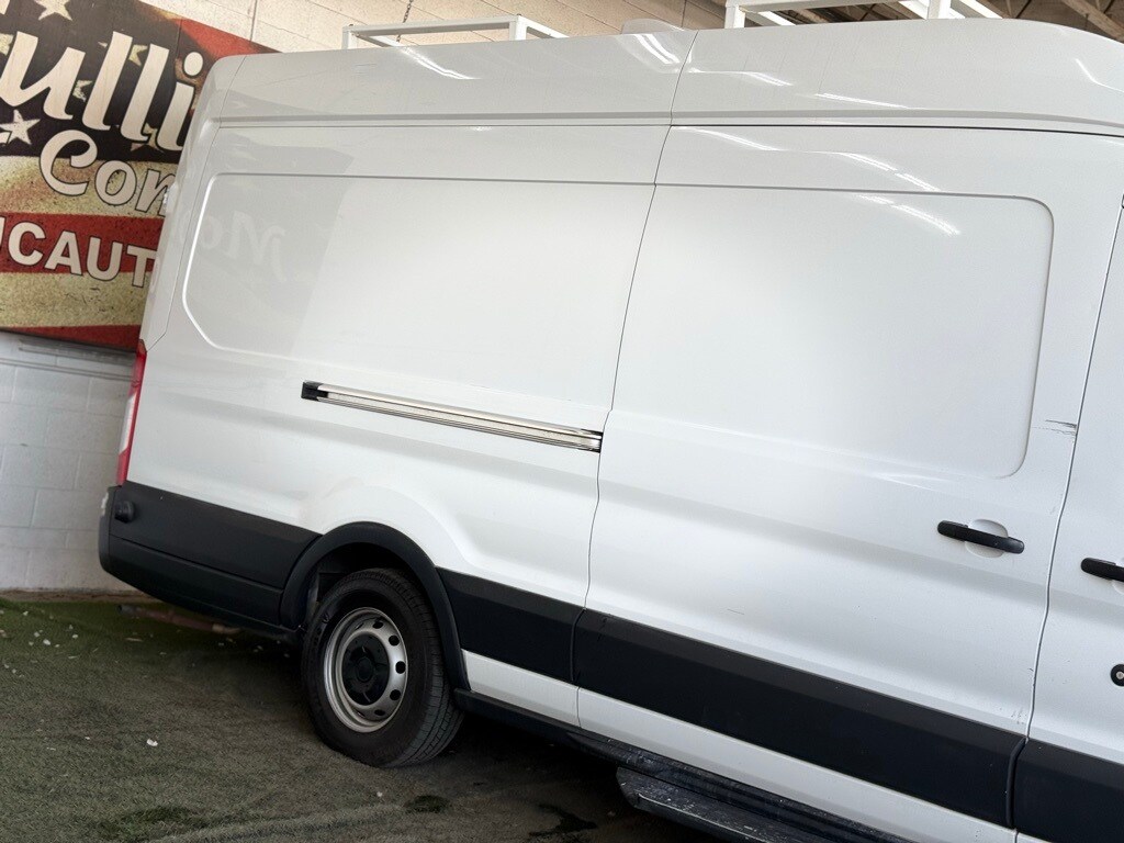 2018 Ford Transit photo 2