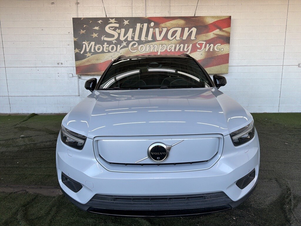 2022 Volvo XC40 Recharge Twin P8 Plus photo 4