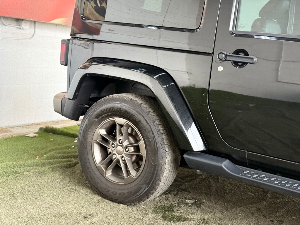 2016 Jeep Wrangler Sahara photo 4