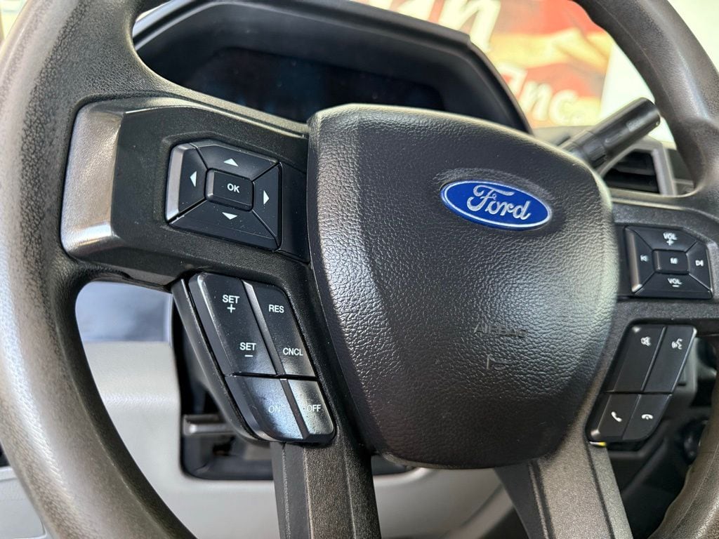 2020 Ford F-350 Super Duty Chassis Cab XL - Photo 20