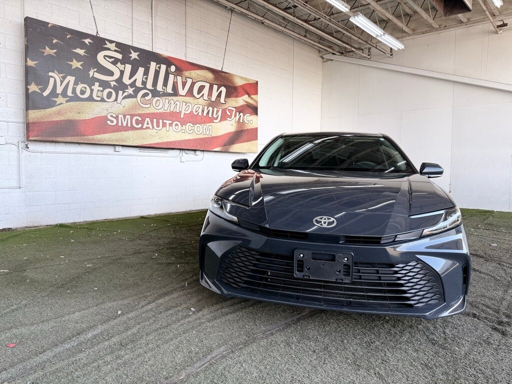 2025 Toyota Camry photo 2
