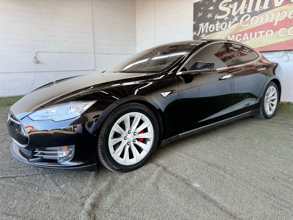 2014 Tesla Model S photo 3