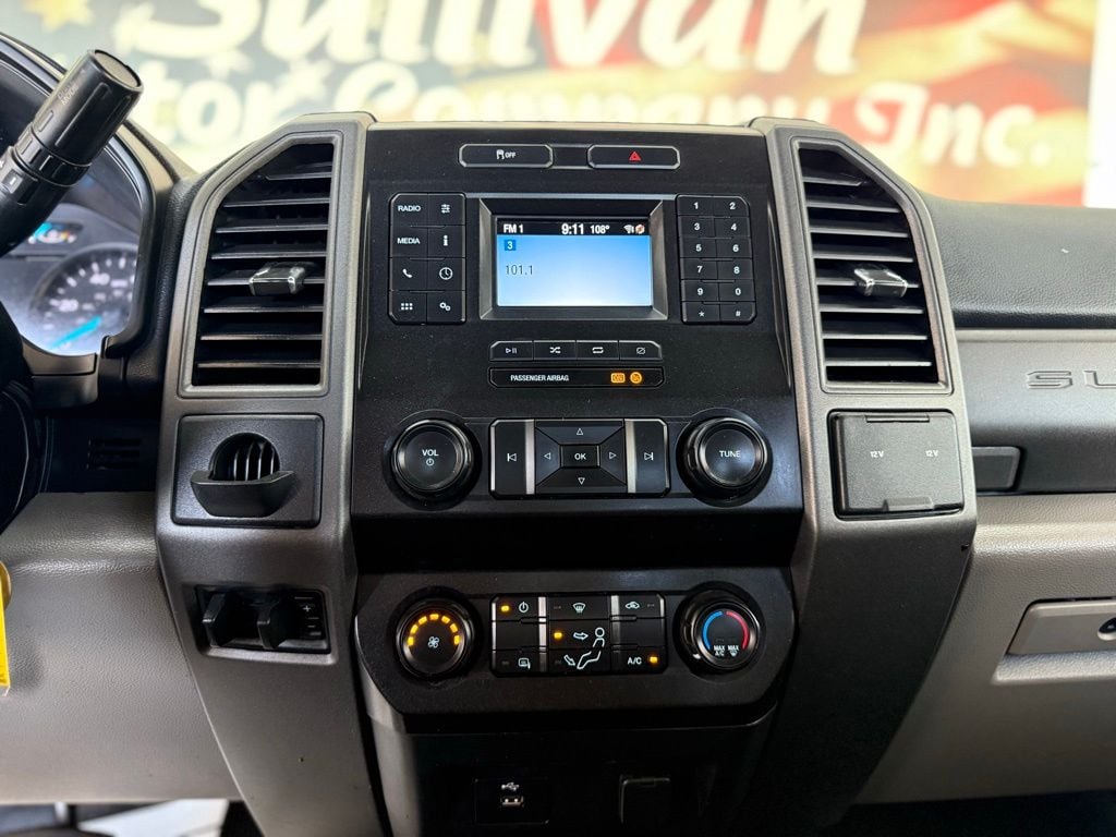 2020 Ford F-350 Super Duty Chassis Cab XL - Photo 22