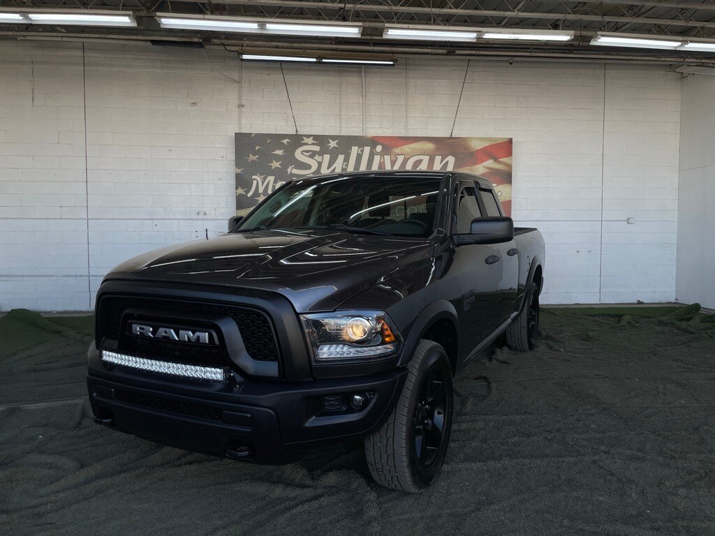 2020 Ram 1500 Classic Warlock photo 3