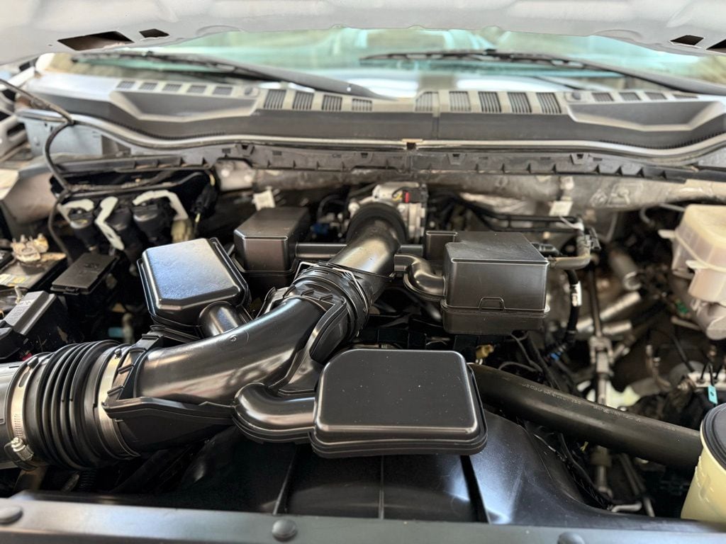 2020 Ford F-350 Super Duty Chassis Cab XL - Photo 38
