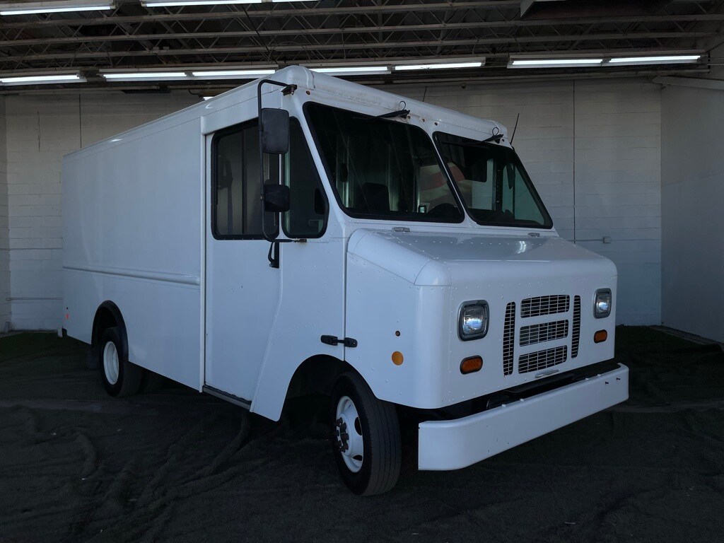 2017 Ford E-350 Base photo 3