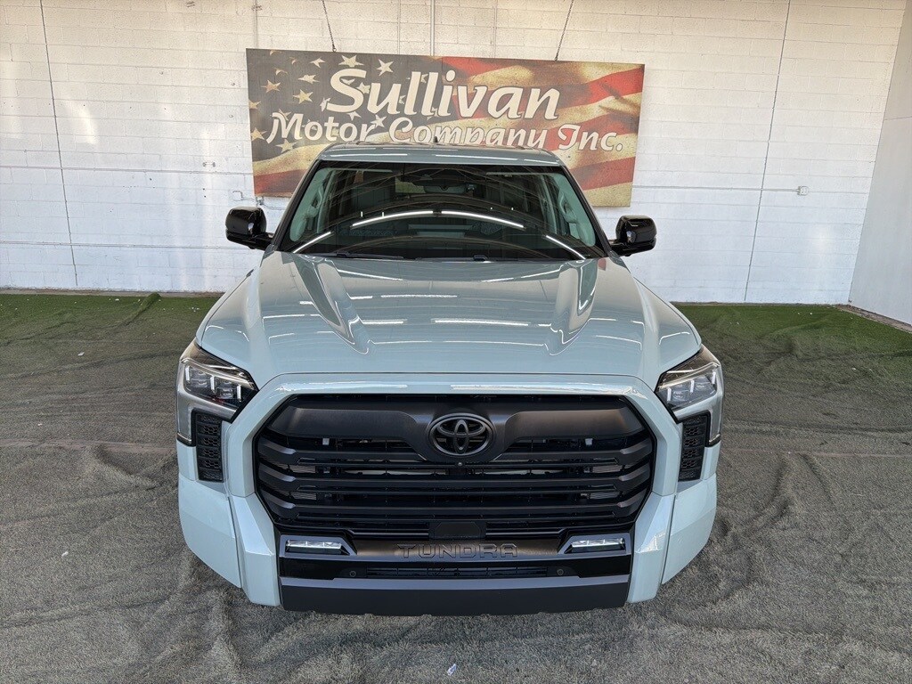 2024 Toyota Tundra Limited photo 2