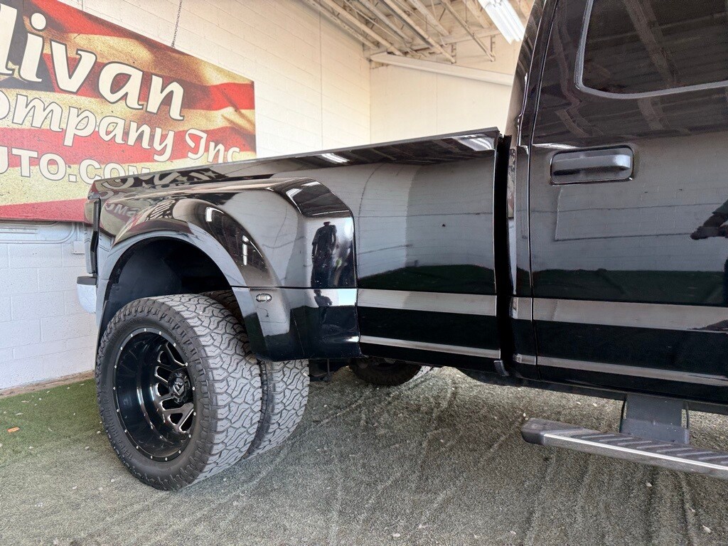 2017 Ford F-350 XLT photo 4