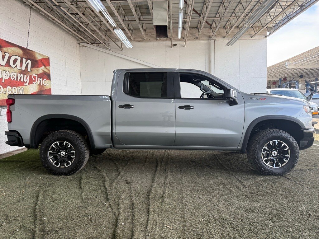 2024 Chevrolet Silverado 1500 ZR2 photo 4