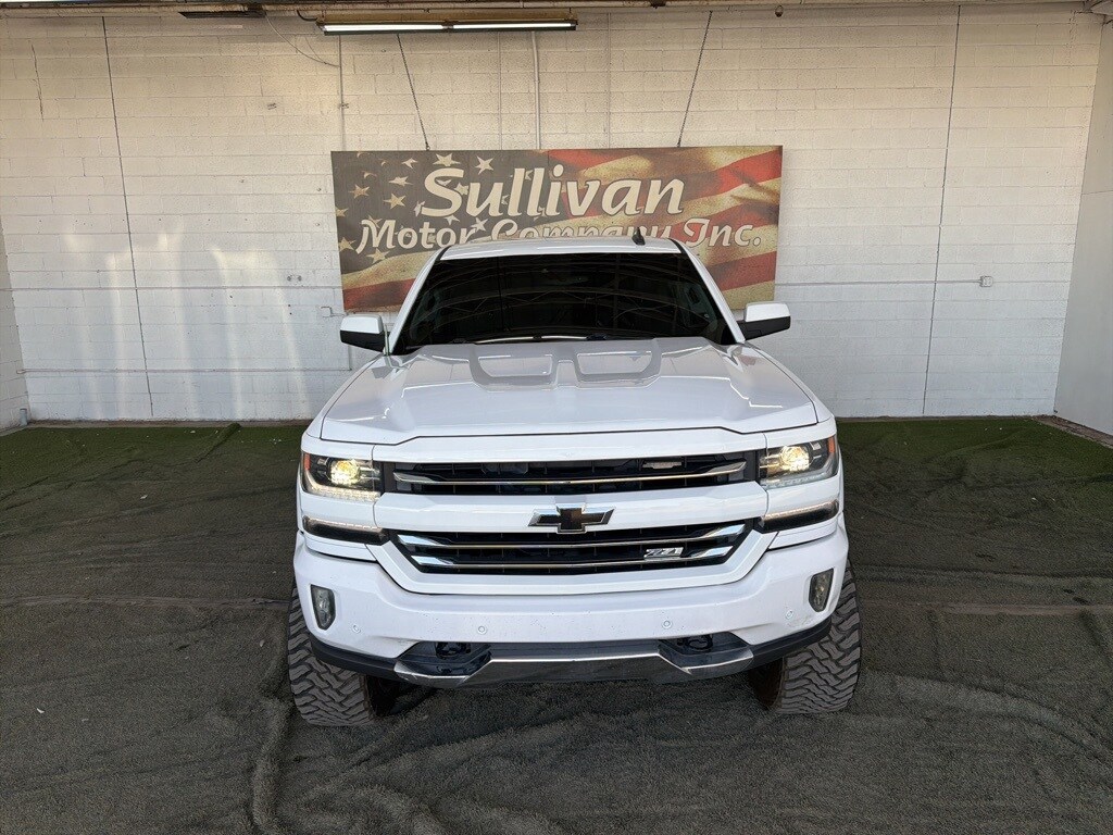 2018 Chevrolet Silverado 1500 LTZ photo 3