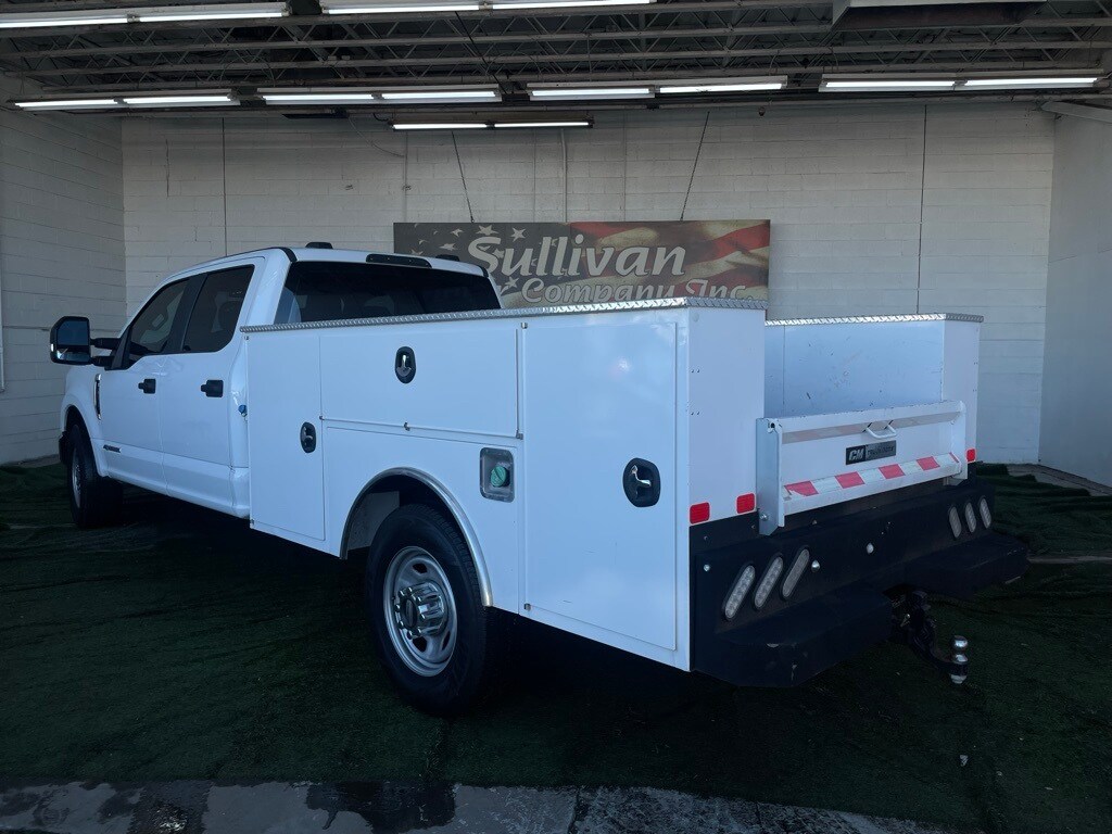 2022 Ford F-350 XL photo 3