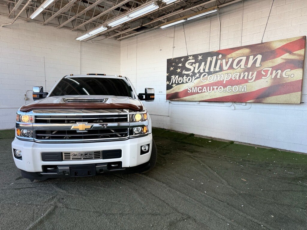2018 Chevrolet Silverado 3500HD High Country photo 2