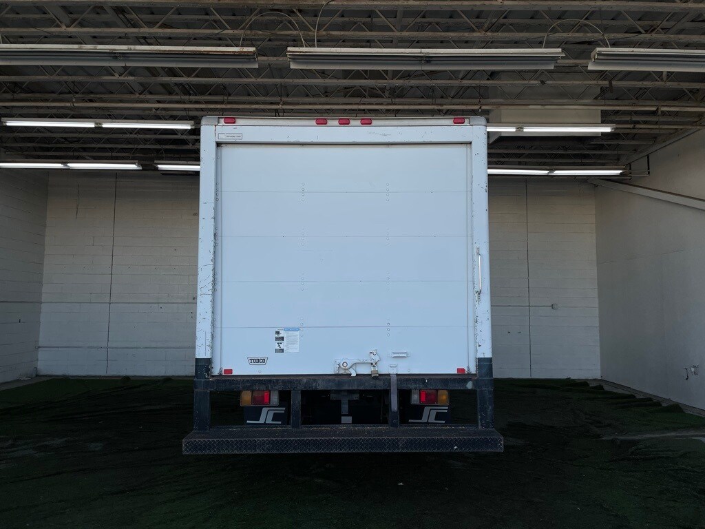 2016 Isuzu NPR photo 4