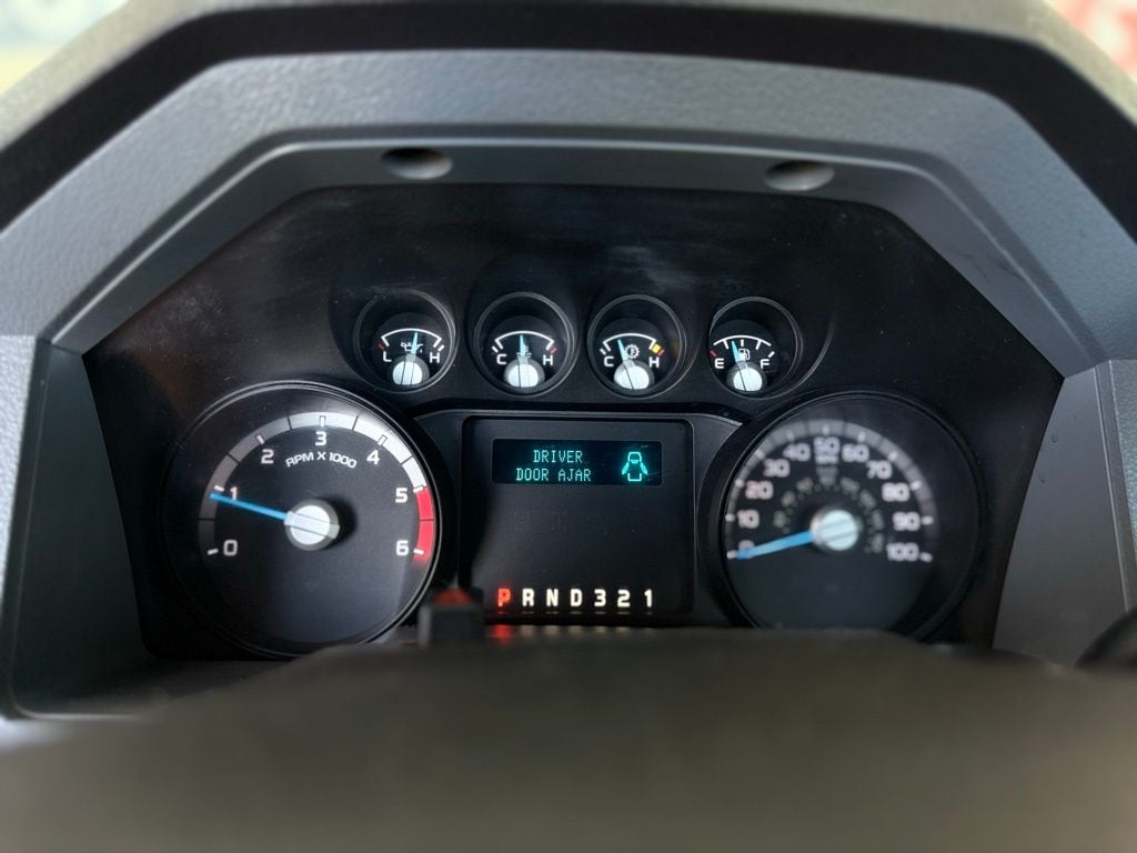 2015 Ford F-450 Super Duty Chassis Cab XL - Photo 27