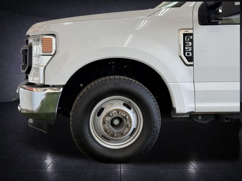 2020 Ford F-350 Super Duty Chassis Cab XL - Photo 10