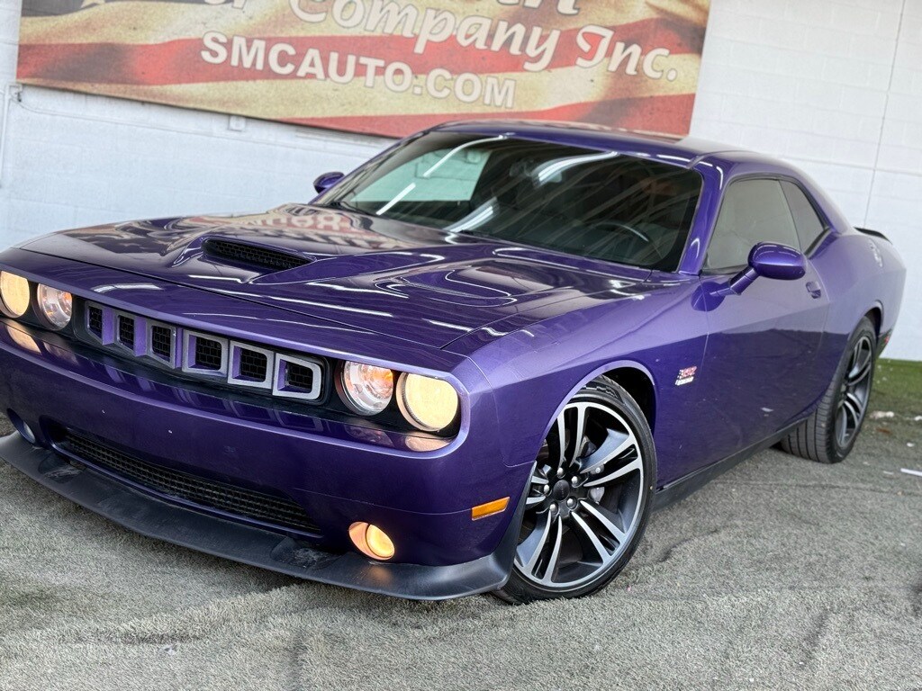 2013 Dodge Challenger SRT8 Core photo 2