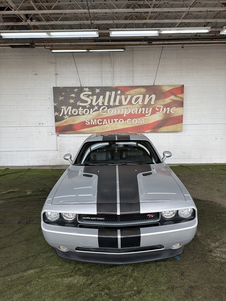 2012 Dodge Challenger R/T photo 4