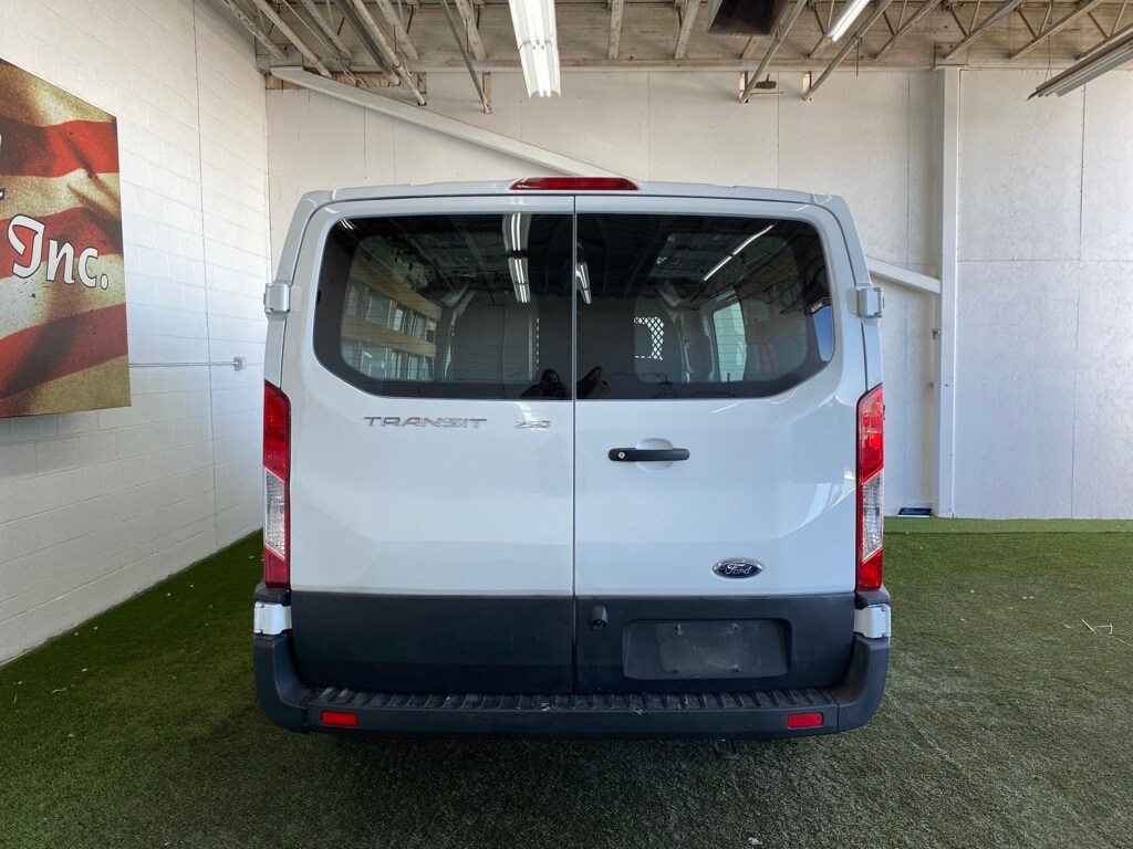 2021 Ford Transit photo 4