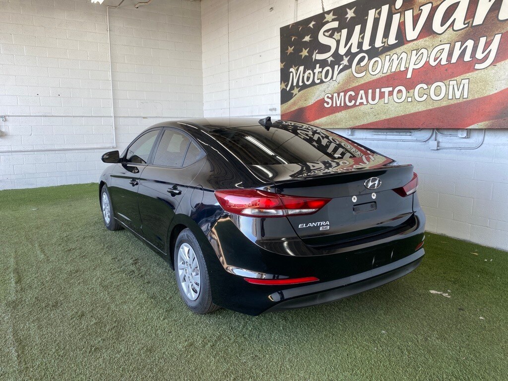 2017 Hyundai Elantra SE photo 3