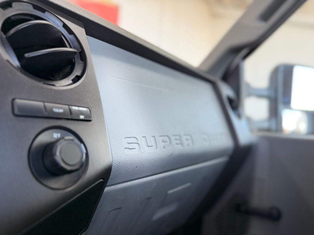 2015 Ford F-450 Super Duty Chassis Cab XL - Photo 32