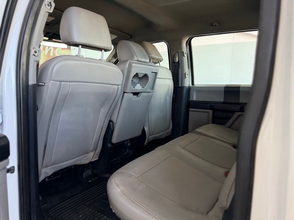 2020 Ford F-350 Super Duty Chassis Cab XL - Photo 32