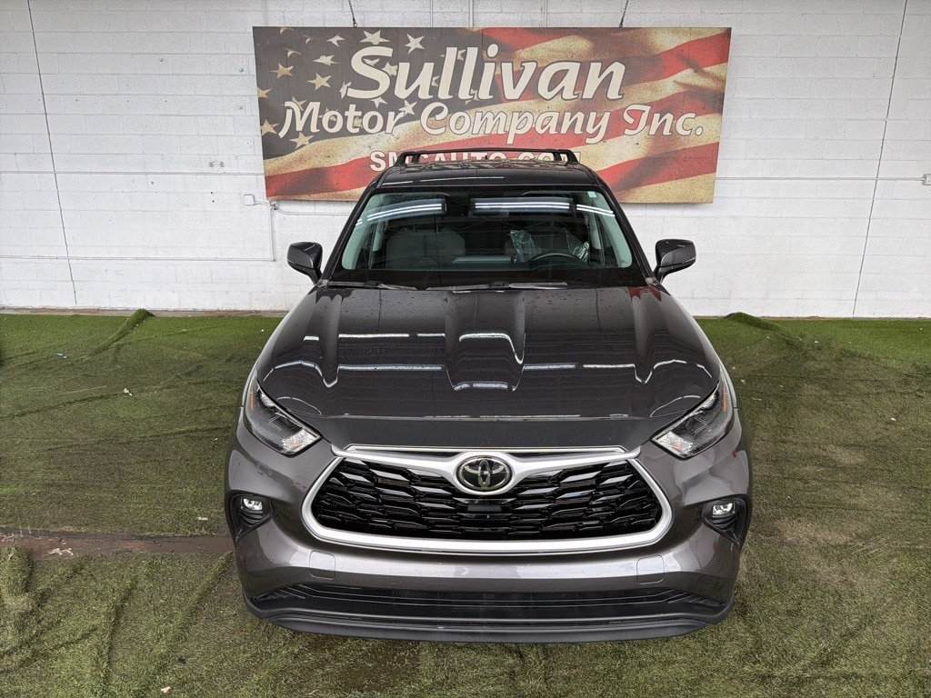 Used 2022 Toyota Highlander LE SUV