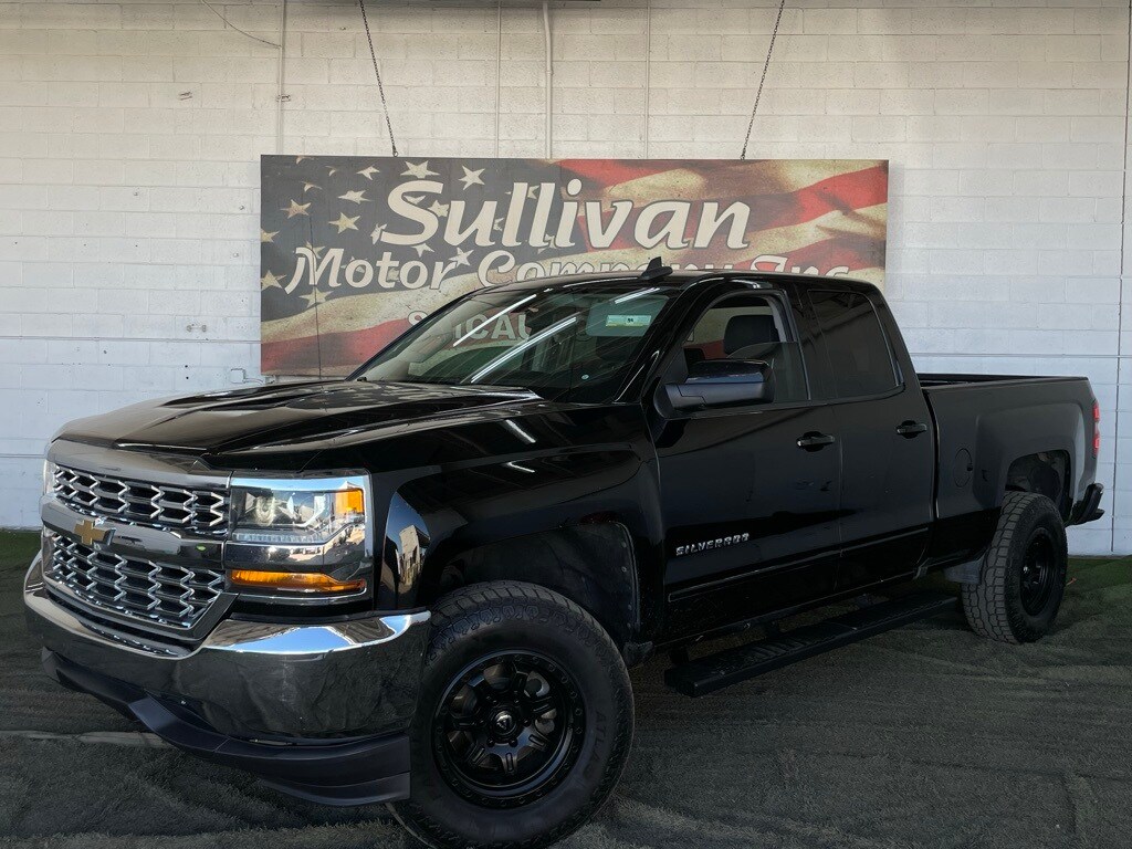 2019 Chevrolet Silverado 1500 LT photo 3
