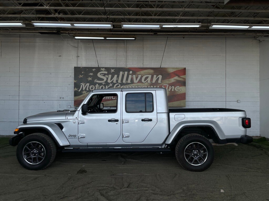 Used 2023 Jeep Gladiator Overland Truck Crew Cab