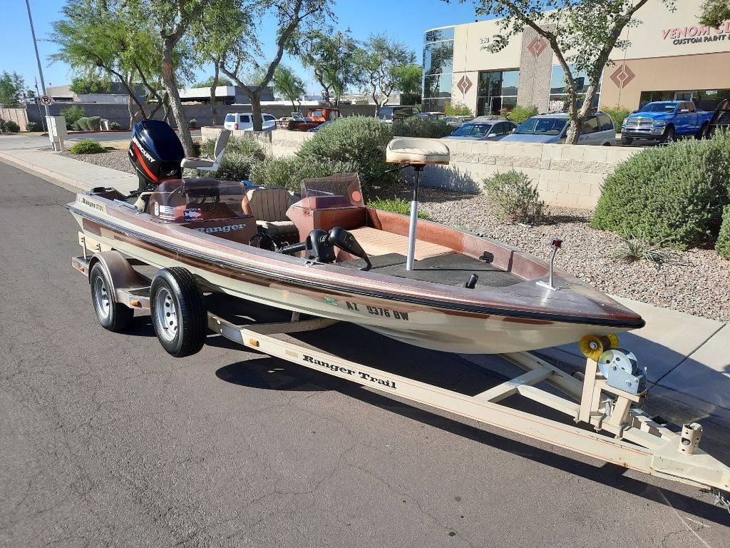 Used 1987 Ranger 373V Boat