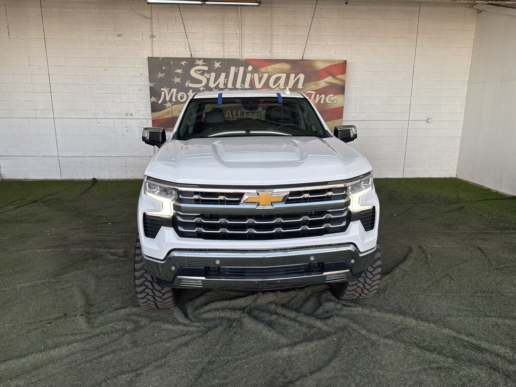 2023 Chevrolet Silverado 1500 LTZ photo 4