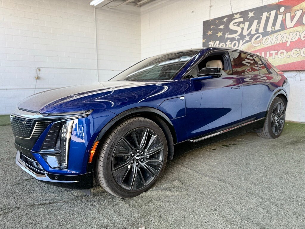 2024 Cadillac Lyriq Sport photo 4