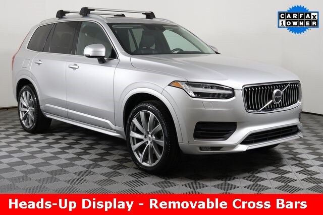 Featured used 2020 Volvo XC90 T6 Momentum 7 Passenger SUV for sale in Champaign, IL