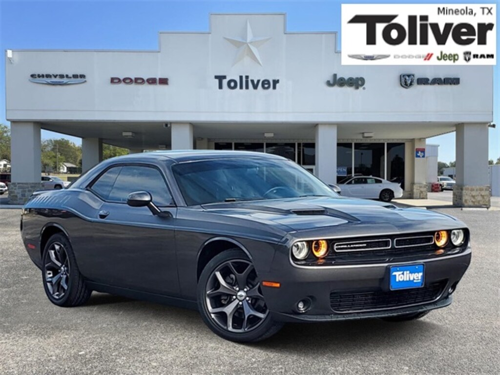 Used 2018 Dodge Challenger For Sale at Toliver Ford of Mineola VIN